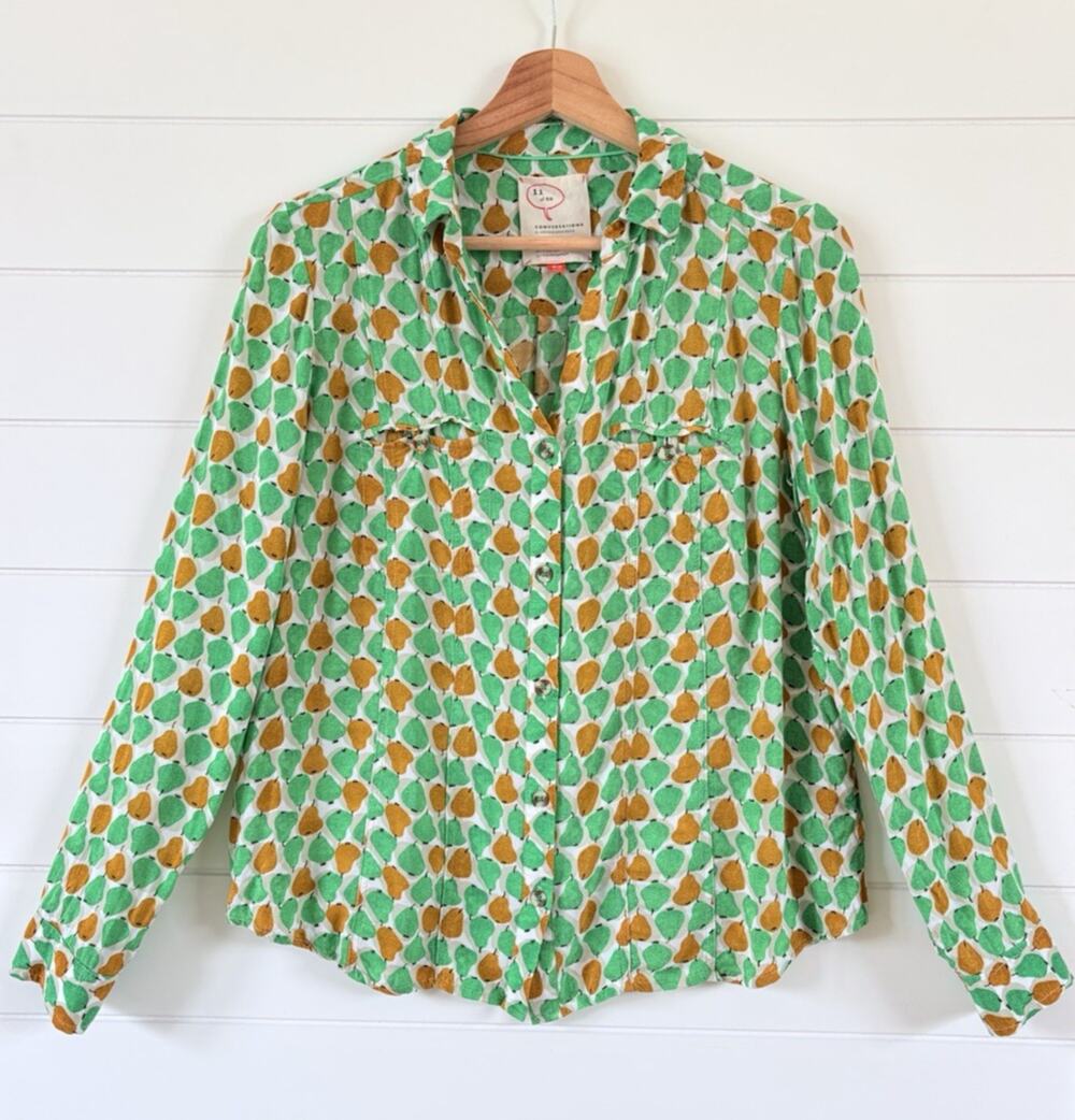 Anthropologie Conversations‎ Novelty Pear Print Button Up Blouse Green Size 0